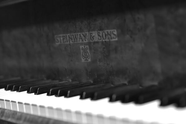 ステージのピアノ(スタインウェイ)の鍵盤